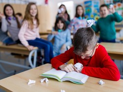 Saat Kata Jadi Luka, Setop Perundungan Verbal!