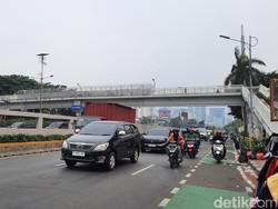 Massa Apdesi Membubarkan Diri, Jalan Gatsu Depan DPR Kembali Lancar