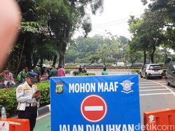Ada Demo di Depan DPR, Jalan Gerbang Pemuda Arah Slipi Dialihkan