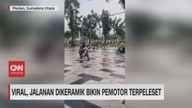 VIDEO: Jalanan Dikeramik Bikin Pemotor Terpeleset