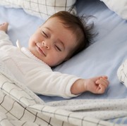 Apakah Boleh Menggunakan Pengharum Ruangan di Kamar Bayi?