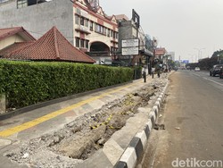 Urusan Bongkar Pasang Trotoar Margonda Depok Tuai Kritikan
