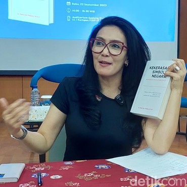 Rieke Diah Pitaloka Minta Usut Tuntas Kasus Korupsi yang Libatkan Suami Sandra Dewi