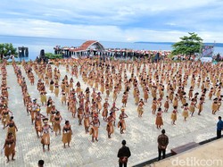 Jokowi Banggakan Potensi Laut Biak di Sail Teluk Cendrawasih 2023
