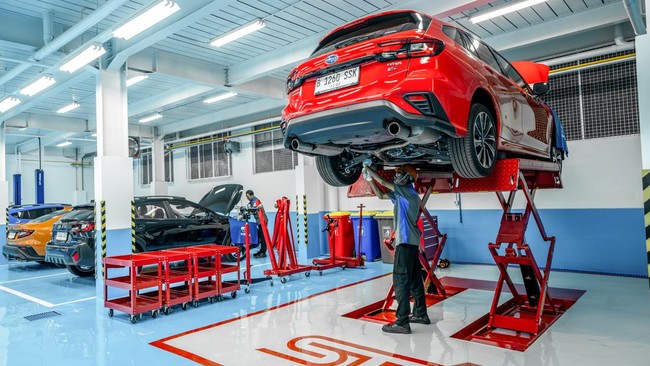 Dealer Plaza Subaru ini berada di Jalan Dr. Saharjo No.315, Tebet, Jakarta.