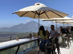 Ngopi Cantik dengan View Gunung Batur di Tegukopi