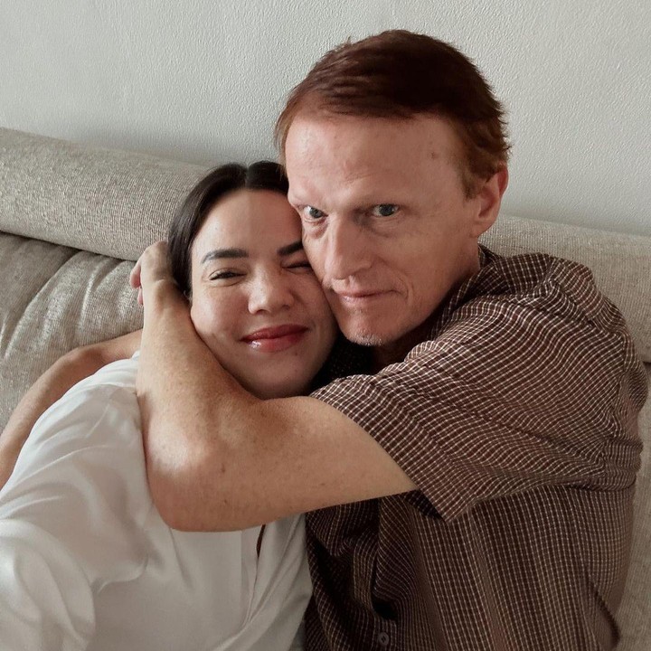 <p>Kali ini, perempuan berusia 36 tahun ini menunjukkan sosok sang ayah. Selama ini, ayah bulenya cukup jarang tersorot kamera, Bunda. (Foto: Instagram @alicenorin)<br /><br /><br /></p>