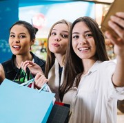 5 Kiat Cerdas Berburu 'Harta Karun' di Toko Thrifting, Cocok untuk Vintage Haul!