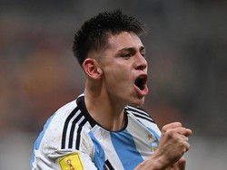 Echeverri Dulu Bersinar di Indonesia, Kini Pikul Harapan Man City