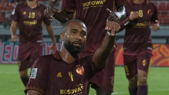 FIFPro menilai sanksi Komdis PSSI kepada pemain PSM Makassar Yuran Fernandes berupa larangan bermain di Indonesia selama 12 bulan terlalu keras.