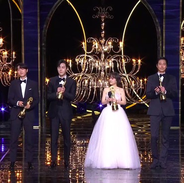 Daftar Lengkap Pemenang Blue Dragon Film Awards ke 44