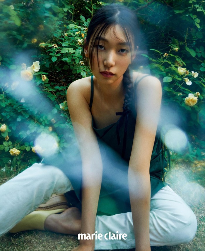 Lee Ho Jung sendiri bukan pemain anyar di industri hiburan Korea Selatan. Ia sudah berkarir sebagai model sejak tahun 2012. Kemudian menginjak dunia akting di tahun 2016./ Foto: instagram.com/holly608