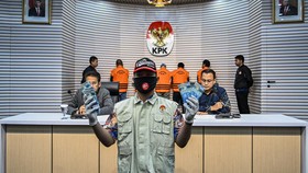 KPK Geledah BBPJN Kaltim Usut Suap Pembangunan Jalan, Sita Uang Tunai