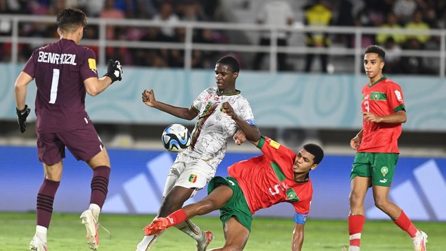 Timnas Mali U-17 lolos ke semifinal Piala Dunia U-17 2023 usai kalahkan Maroko 1-0 di babak perempat final di Stadion Manahan, Solo, Sabtu (25/11).