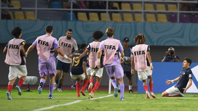Pelatih Prancis U-17 Jean Luc Vannuchi mengaku tidak yakin timnya bisa juara Piala Dunia U-17 2023 usai menang atas Uzbekistan.