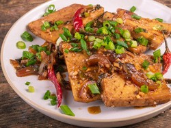 Resep Tumis Tahu Goreng Bumbu Cabe, Lauk Sederhana yang Pedas Lezat