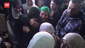 VIDEO: Kisah Haru Warga Palestina Yang Dibebaskan dari Tahanan Israel