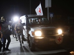 8 Sandera Israel-30 Tahanan Palestina Bebas di Hari Ke-7 Gencatan Senjata