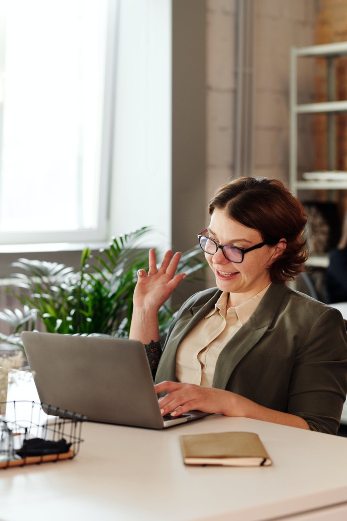 Mengenal Tren Kerja Virtual Assistant yang Sedang Booming