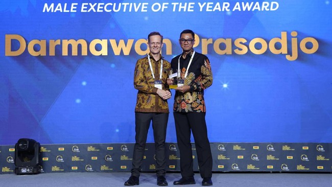 PLN sukses memborong lima penghargaan dari 12 kategori pada ajang Power & Energy Awards 2023 yang diselenggarakan oleh Enlit Asia, Selasa (14/11).