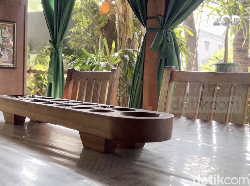 Nongkrong Asyik Rumah Joglo Jadul Bernuansa Jateng di Kuta Bali