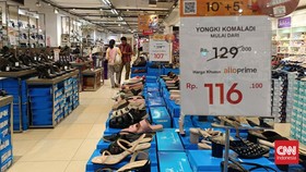 Sepatu Anak dan Dewasa Diskon 50%+20% di Transmart Full Day Sale