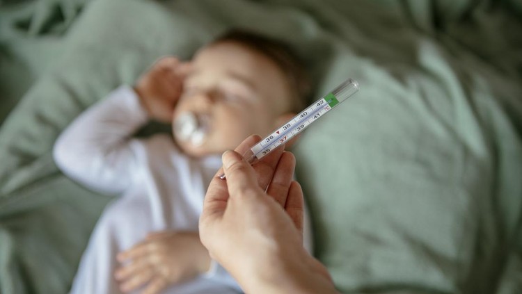 10 Ciri Demam yang Berbahaya pada Bayi, Kenali Penyebab dan Cara Mengatasinya 10 Ciri Demam yang Berbahaya pada Bayi, Kenali Penyebab dan Cara Mengatasinya