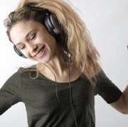 Lagi Down? Coba Dengerin 5 Rekomendasi Lagu Indonesia yang Bisa Bikin Kamu Semangat!