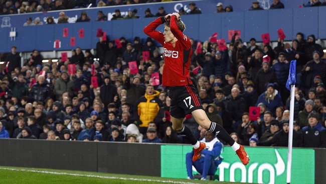 Gol salto spektakuler Alejandro Garnacho ke gawang Everton terpilih sebagai pemenang FIFA Puskas Award atau gol terbaik 2024 dalam acara The Best FIFA.