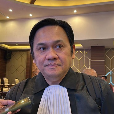 Perbandingan Kekayaan Pablo Benua dan Farhat Abbas, Bedanya Bak Langit dan Bumi