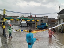 Gibran Ungkap Penyebab Genangan di Viaduk Gilingan: Mobil Pompa Agak Telat