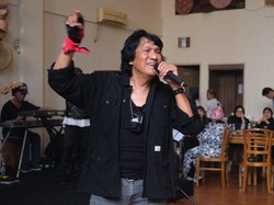 Gelar Konser Tunggal di Usia 64 Tahun, Ikang Fawzi Buktikan Umur Hanya Angka