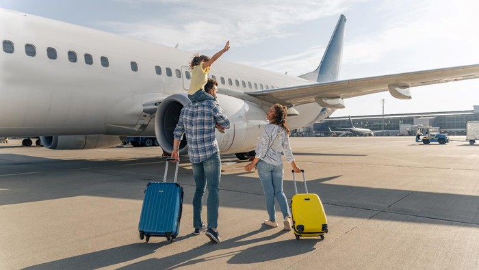 Industri travel Indonesia mengalami lonjakan saat peak season. Strategi pricing, digital marketing, dan diversifikasi produk kunci untuk maksimalkan revenue.