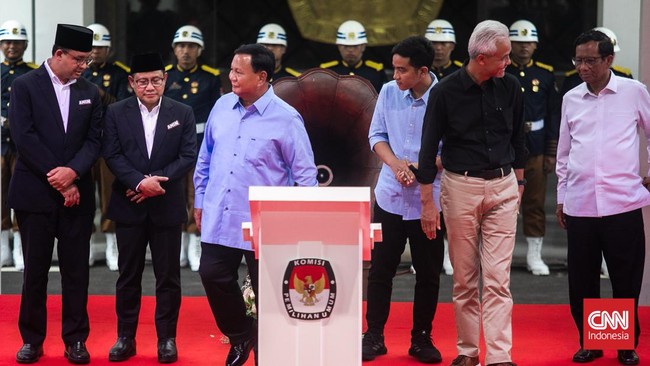 TKN Gibran membantah perubahan skema debat cawapres karena usulan dari pihaknya. TKN memastikan Gibran siap adu gagasan.