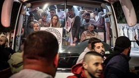 Israel Bebaskan 30 Tawanan Palestina usai Hamas Lepas 8 Sandera