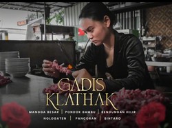 Kocak! Bakul Sate Ini Bikin Parodi Gadis Kretek Jadi Gadis Klathak