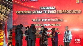 OJK Apresiasi CNNIndonesia Sebagai Media Terproduktif