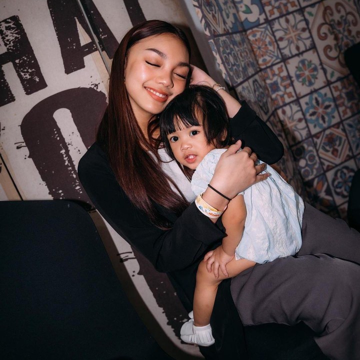<p>Melihat dari laman Instagram-nya, Naura mengunggah beberapa potret kebersamaannya bersama Nakeya. Naura pun meenyebut Nakeya akan selalu menjadi orang yang membuatnya nyaman. (Foto: Instagram: @nakeya_ayu)</p>