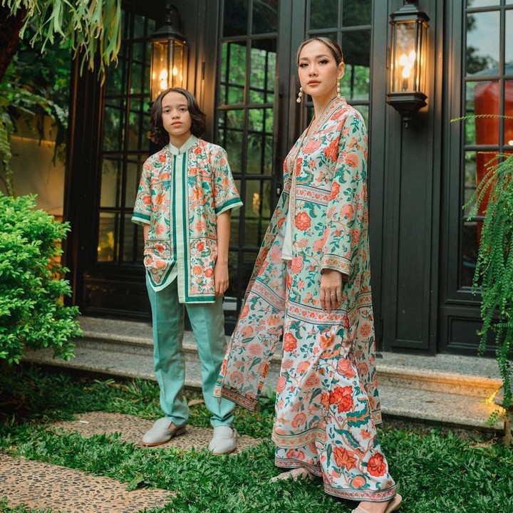 <p>Penyanyi ternama Bunga Citra Lestari menikah dengan mendiang Ashraf Sinclair pada tahun 2008. Dari pernikahan ini, keduanya pun dikaruniai seorang putra. (Foto: Instagram: @bclsinclair)</p>