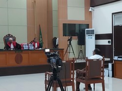 Tak Ada Penyesalan Haris Azhar yang Minta Dilepas dari Tuntutan