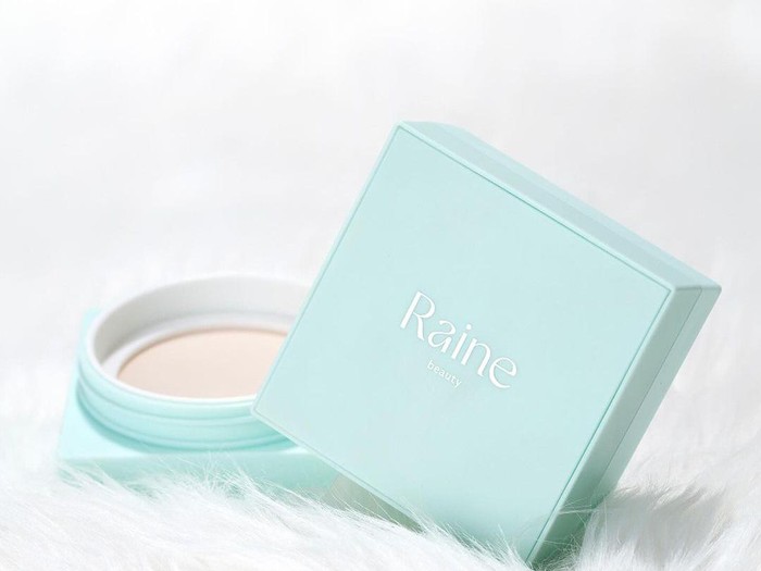 The Daily Radiant Matte Setting Powder dari Raine Beauty