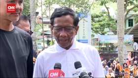 VIDEO: Bentrok Massa Di Bitung, Mahfud: Biar Diselesaikan Aparat