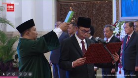VIDEO: Momen Nawawi Pomolango Dilantik Jadi Ketua Sementara KPK