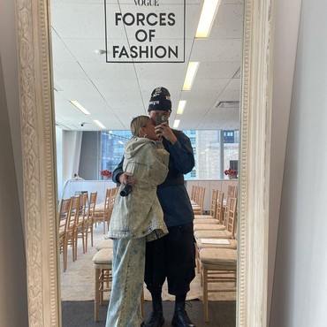 2 Tahun Pacaran, 7 Potret Mesra Agnez Mo & Adam Rosyadi Kekasih Berondong Beda Agama