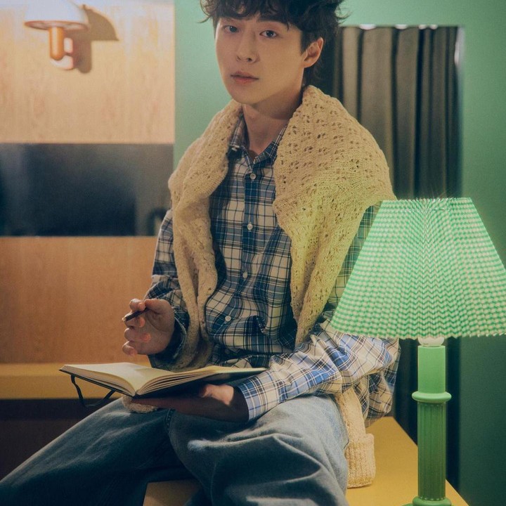 <p>Berkat bakat aktingnya tersebut, Bae In Hyuk berhasil dilirik oleh para penonton dan sutradara untuk memerankan berbagai drama lainnya seperti, memerankan sosok pewaris muda kaya raya. (Foto: Instagram @inhyuk_bb)</p>