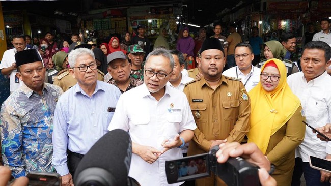 Menteri Perdagangan, Zulkifli Hasan, mengapresiasi semua pihak yang turut bekerja sama dalam menjaga kestabilan harga bahan pokok menjelang Nataru.