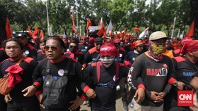 Polda Metro Kerahkan Ratusan Personel Amankan Demo Buruh di Bekasi