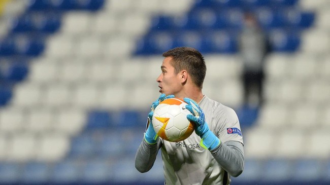 Kiper Vietnam Filip Nguyen gaungkan semangat balas dendam kepada Timnas Indonesia pada lanjutan Kualifikasi Piala Dunia 2026 di Hanoi, Selasa (26/3).