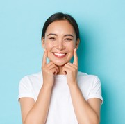 Ternyata 5 Kebiasaan Buruk Ini Jadi Penyebab Gigi Kuning, Yuk Mulai Hindari!