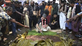 Cerita Ganjar soal Pendeta di Papua Bantu Ibu Bersalin